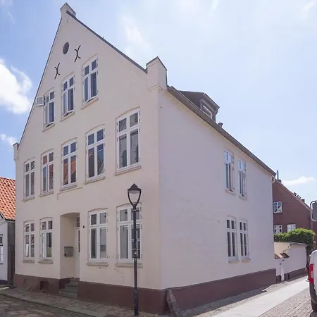 Apartmenthaus Theodor Storm - Unter Sternen Husum  Exterior photo